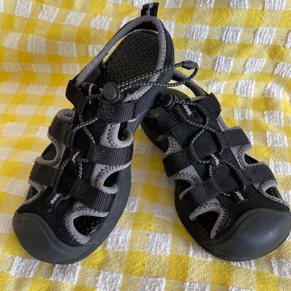 Rugged Outback River Water Hiking Sandals Beach Girl Boy Size 1.5 Black & Gray